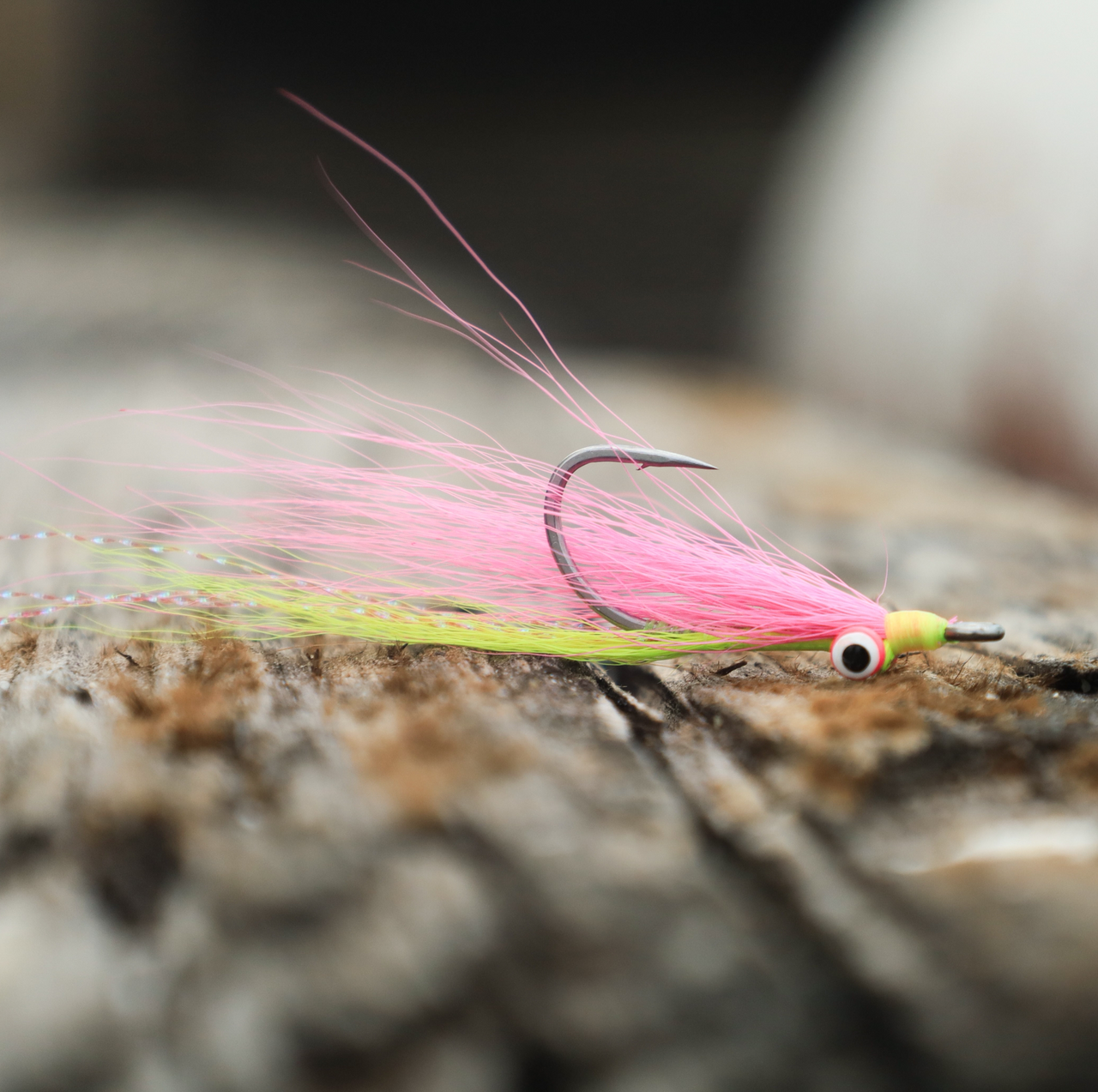 AR Clouser Minnow - Electric Chicken